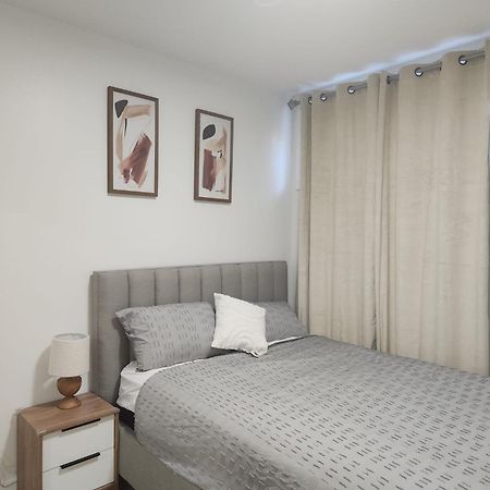 Brand New Deluxe 2 Bedroom Suite With Ac & Den YYC Exterior foto